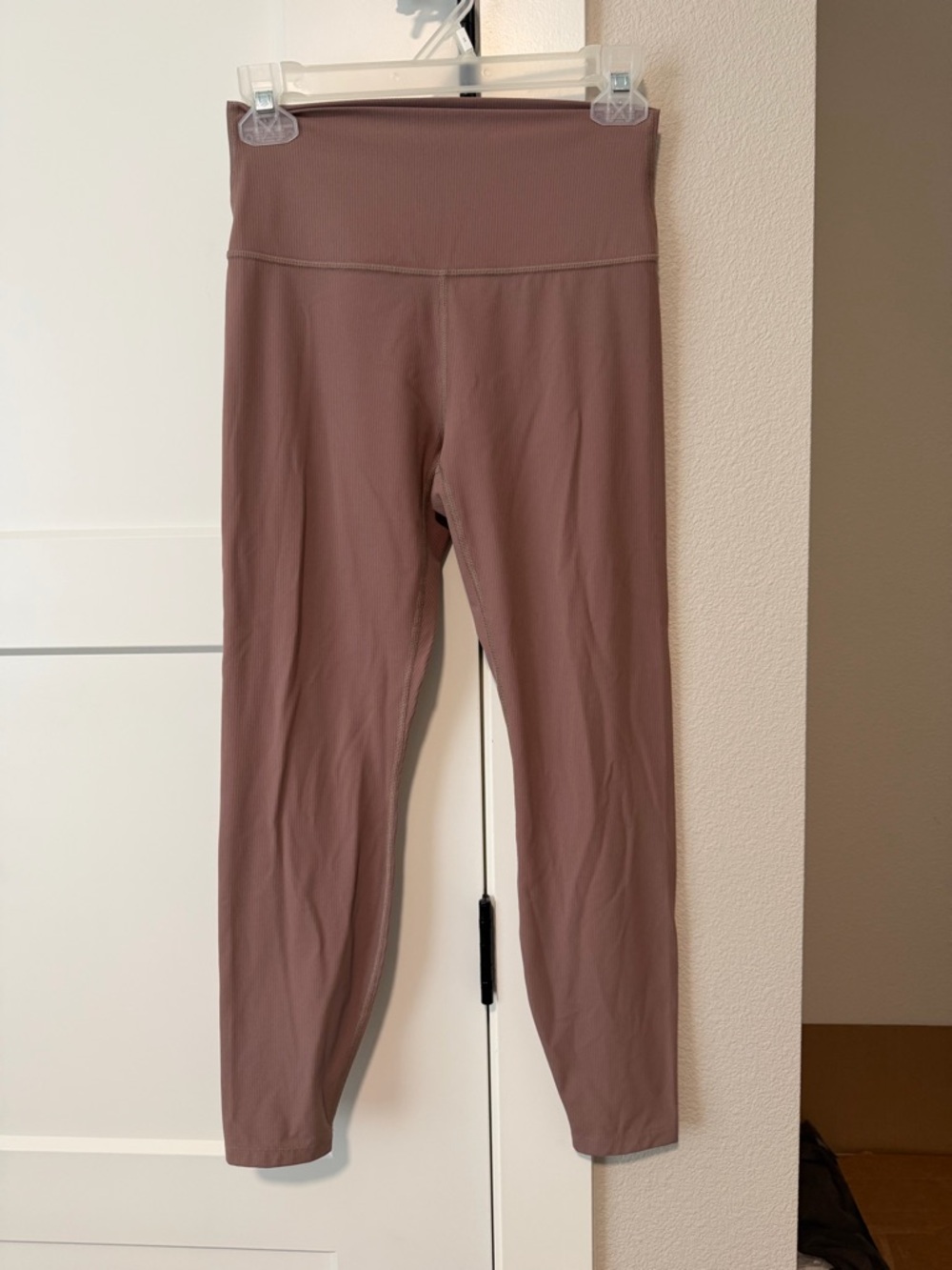 Women’s everyday soft high rise 7/8 length size small pale/purple/brown